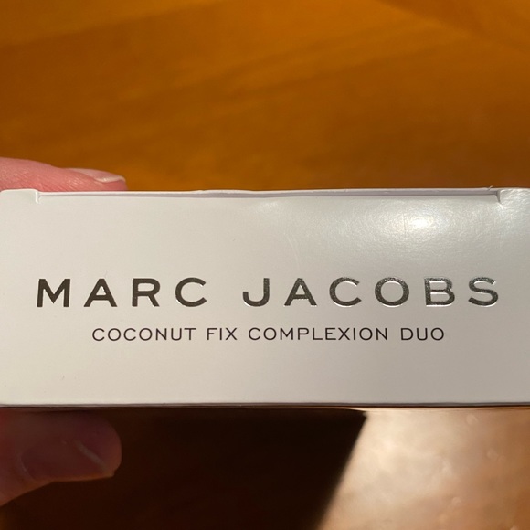 Marc Jacobs Coconut Fix Complexion Duo - Picture 5 of 12